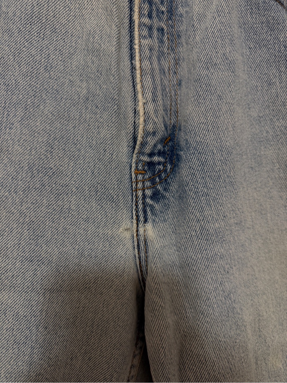 The Vintage Twin 521 Levi’s Jeans, High rise Tapered Leg Size 10 Petite - Picture 3 of 9